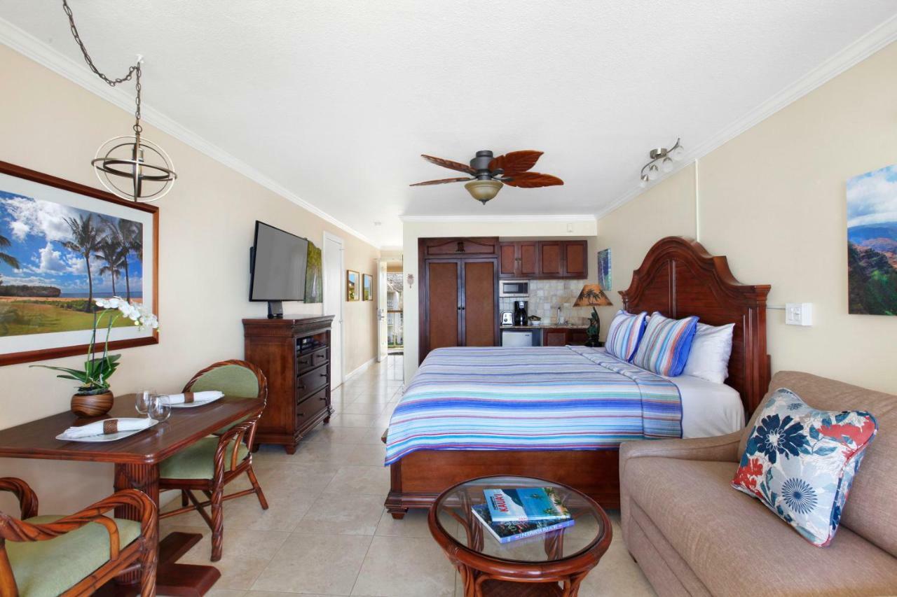 Appartamento Islander On The Beach 352 Oceanfront *Penthouse* Ac Pool Kapa'a Esterno foto